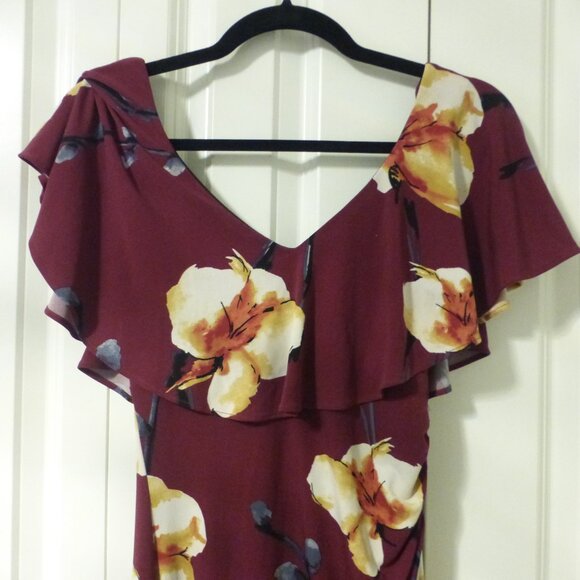 LE-CHATEAU burgundy floral print midi dress with cinched side - Picture 3 of 7